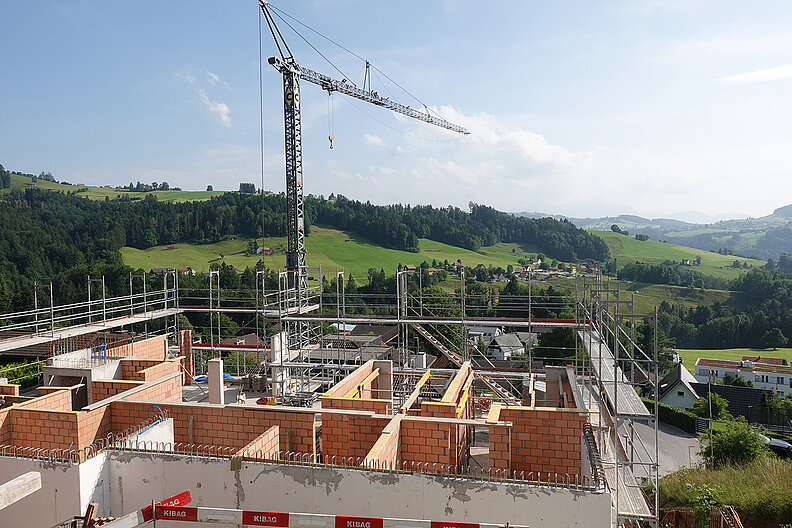 Baufortschritt Mitte Juli 2021 - hoch3 - drei exklusive Terrassenwohnungen an der Sonnenstrasse 7 in Eggersriet SG